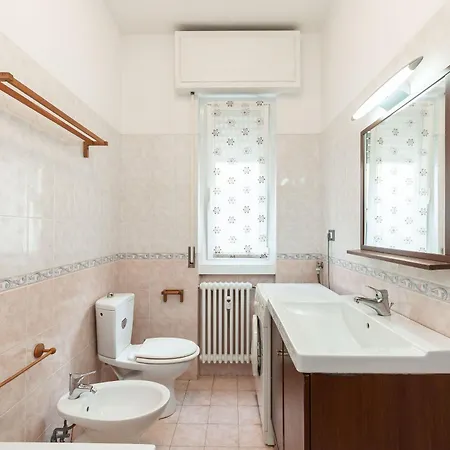 Relax And Comfort With Spacious Terrace In Apartment *